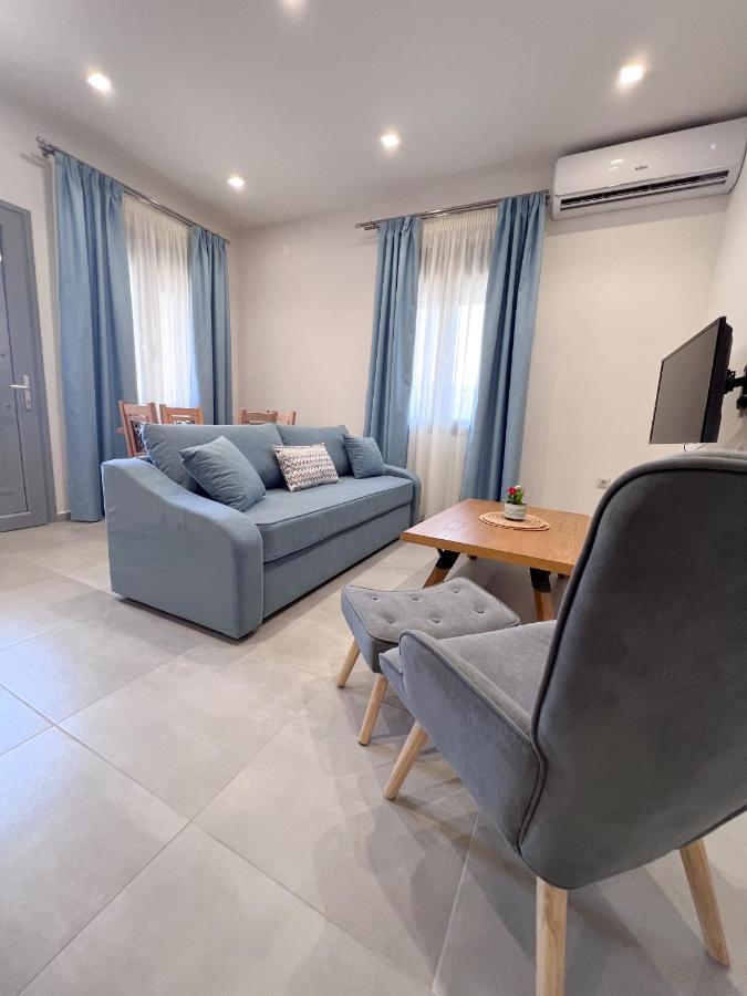 Zeus & Emmanuil Luxury Houses Myrina Extérieur photo