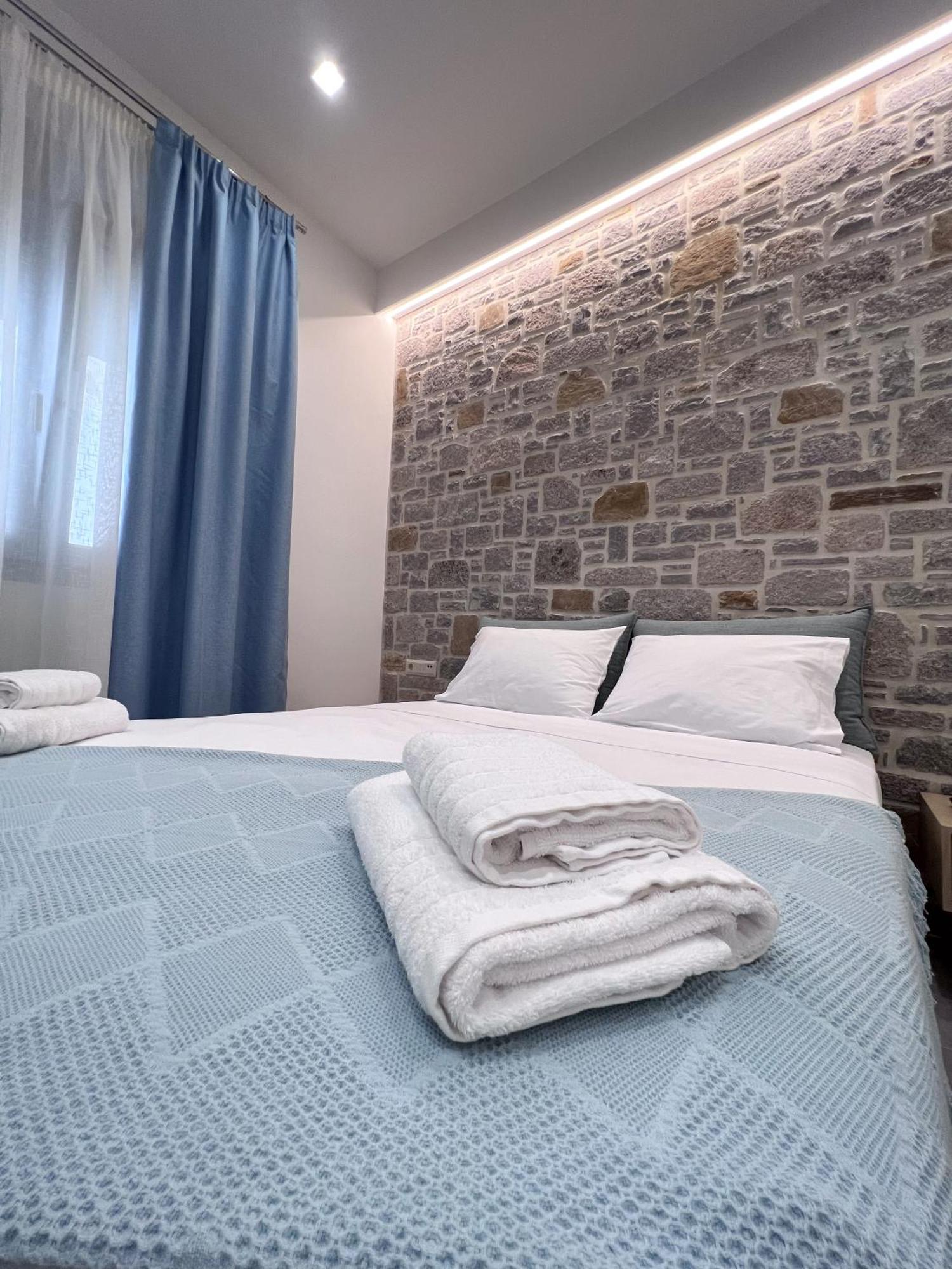 Zeus & Emmanuil Luxury Houses Myrina Extérieur photo